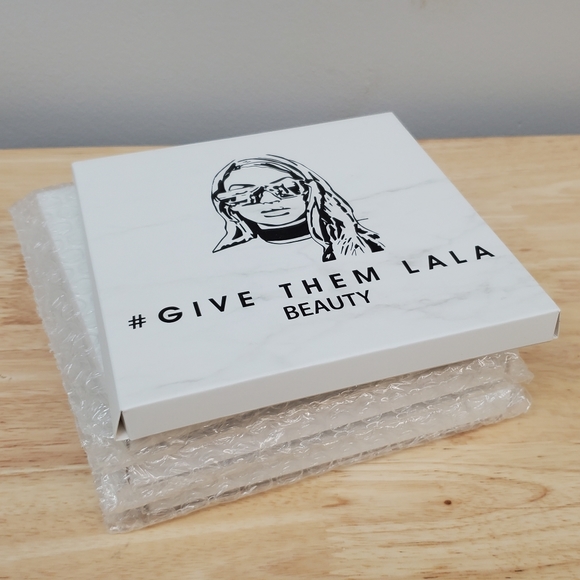 4X Give Them Lala Beauty, The Grown Woman Palette, NEW - Picture 4 of 4